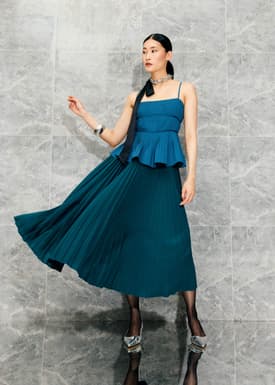 Wei Elastic Sunray Pleated Midaxi Skirt
