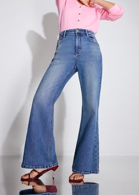 PETITE Leggy™ Addison Comfort Stretch Kick Flare Jeans